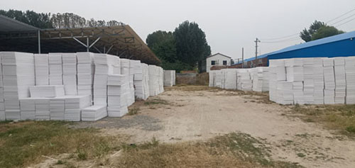 如何对挤塑板进行现场的施工操作呢?