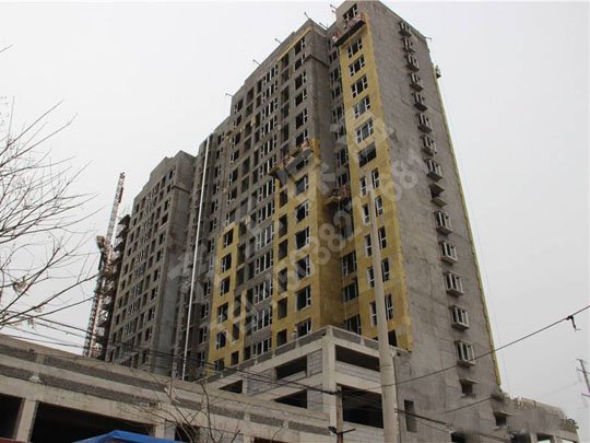 为什么鹤壁岩棉板适用于高层建筑外墙保温?